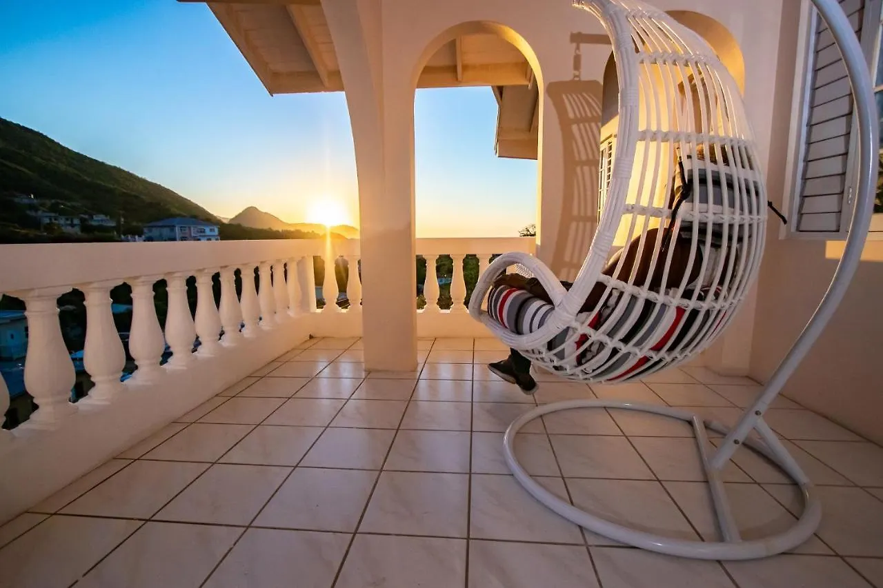 876 Ja Oasis & Homestay - By Kingston Airport