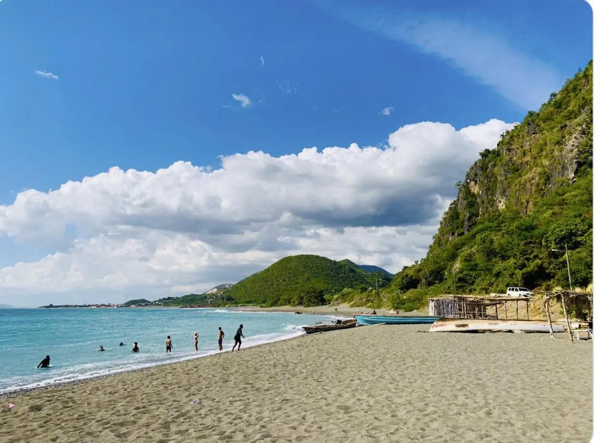 876 Ja Oasis & Homestay - By Kingston Airport